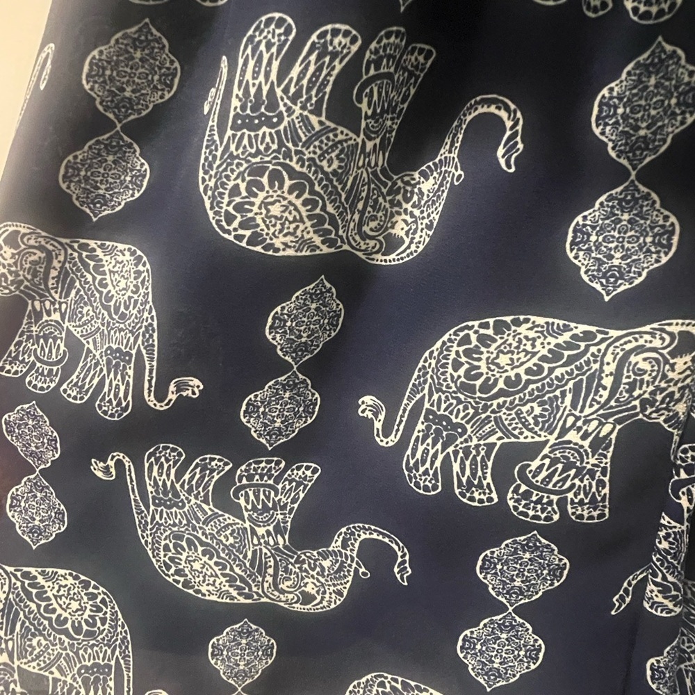 Intricate Blue Floral Jumpsuit for Casual Elegance - Picture 3 of 4